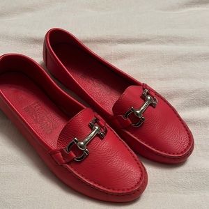 Authentic SALVATORE FERRAGAMO Loafers/Drivers Sz. 7c - Coral
